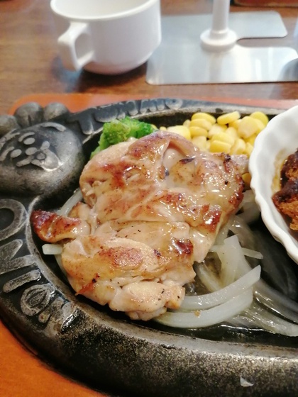 ★黒カレーが食べたくて、トマト&オニオンへ ★黒カレーが食べたくて、トマト&オニオンへ