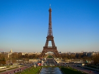 Une grande tour