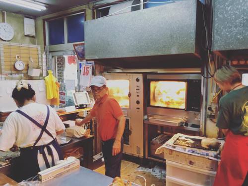 ジジババがフルで働くブエノチキン敬老の日 ジジババがフルで働くブエノチキン敬老の日