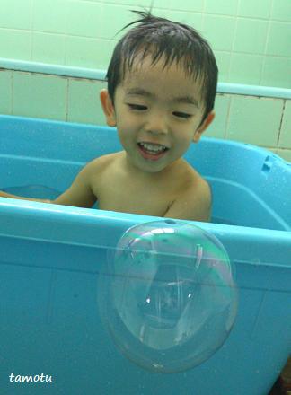 大~きなシャボン玉!! 大~きなシャボン玉!!
