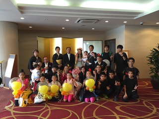 結婚式へ! 結婚式へ!