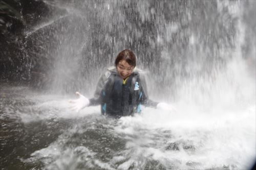 沖縄自然体験やんばる滝リバートレッキング沢登りコース5.31
