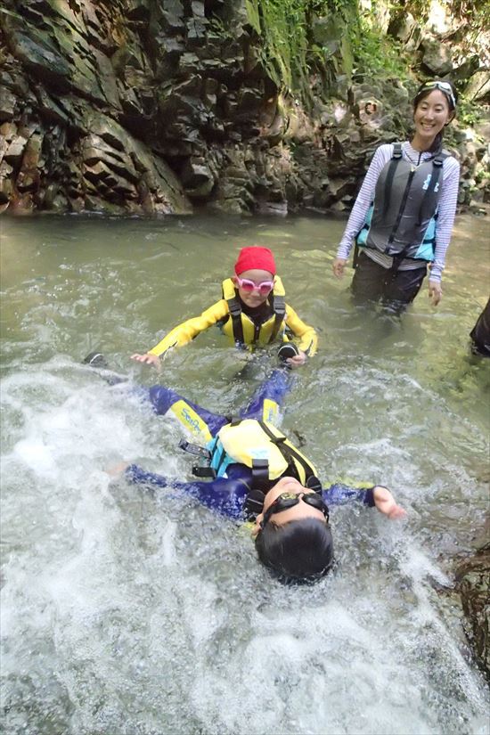 沖縄自然体験やんばる滝リバートレッキング沢登りコース2015.7.27