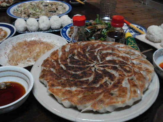 鉄鍋餃子