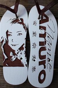 「安室奈美恵」似顔絵島ぞうりアート　ｂｙUスケ