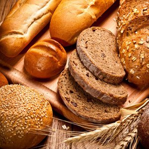 ダイエットの為に「パン」など炭水化物を抜くのは無駄