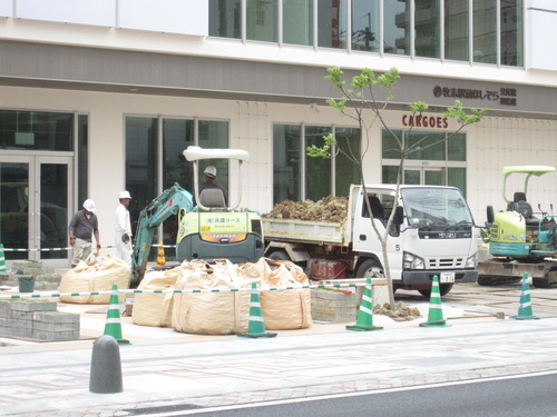 牧志駅前広場
