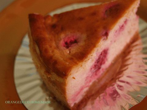 Raspberrycheesecake and Japanese Ikebana