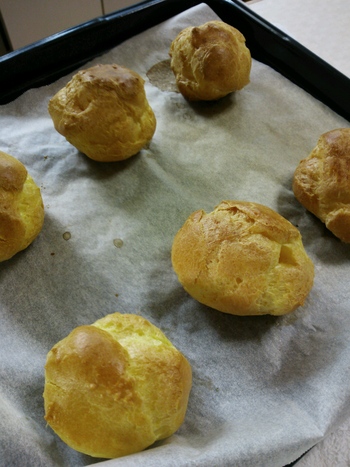 シュークリーム焼き上がり~