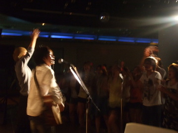 サクシード修学旅行向け沖縄音楽体験ライブ♪