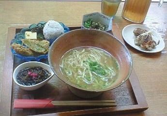 昼ごはん。
