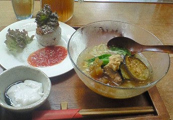 昼ごはん。