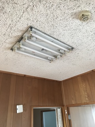那覇市 マンション レンジフード 照明 取替工事 那覇市 マンション レンジフード 照明 取替工事