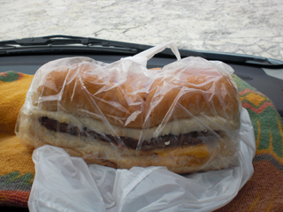 中部の配達と嘉手納のハンバーグ