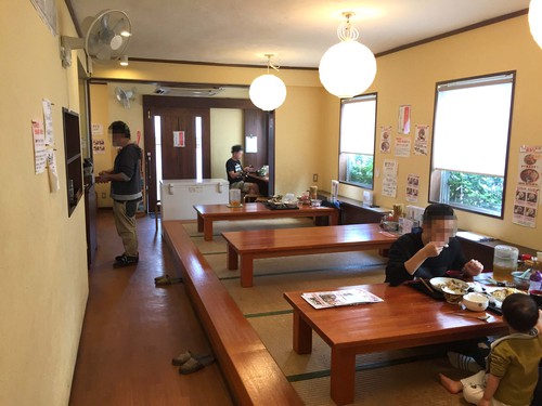 美味い沖縄そば屋さんが空港近くにありますよ。「そば処 たから家」 美味い沖縄そば屋さんが空港近くにありますよ。「そば処 たから家」