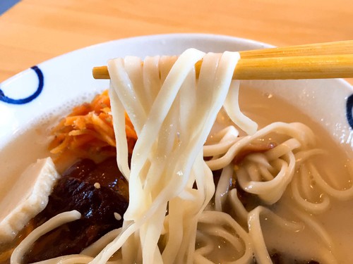 食べたことのない沖縄そば、名護市にあります「島豆腐と、おそば。真打田仲そば(しんうちたなかそば)」 食べたことのない沖縄そば、名護市にあります「島豆腐と、おそば。真打田仲そば(しんうちたなかそば)」