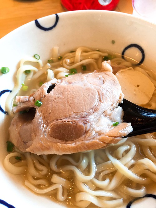 食べたことのない沖縄そば、名護市にあります「島豆腐と、おそば。真打田仲そば(しんうちたなかそば)」 食べたことのない沖縄そば、名護市にあります「島豆腐と、おそば。真打田仲そば(しんうちたなかそば)」