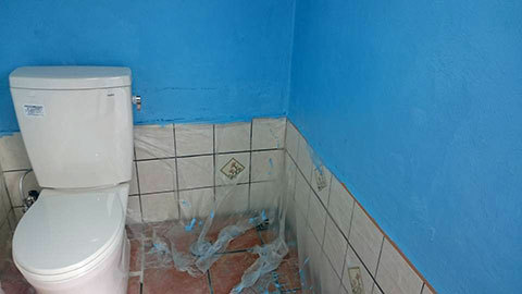 トイレ内塗装