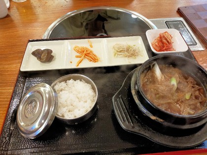 ★ウォーキングの途中、韓国料理で晩酌