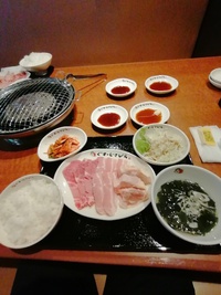 ★焼肉五苑の豚とり定食は、千円でドリンクとソフトクリームまで付いている 2021/10/09 06:00:00