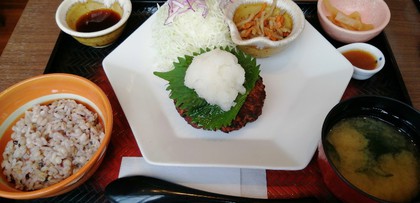 ★大戸屋さんのハンバーグ定食