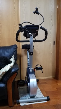 ★休日は、エアロバイク漕ぎ