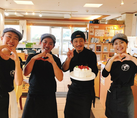 沖縄一の海が見えるcafeやぶさち2 スタッフ大募集