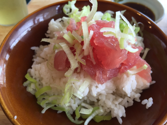 ラーメン屋 琉家 マグロ丼