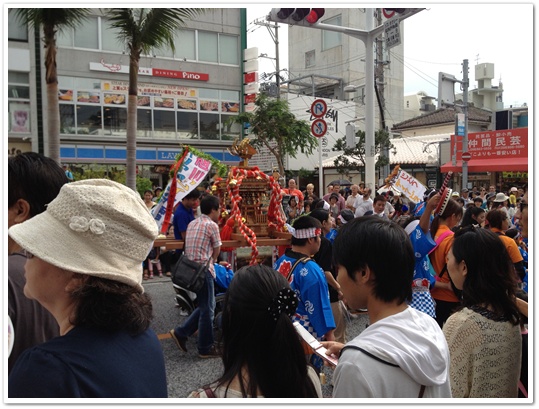 那覇祭り国際通りパレード