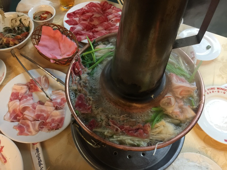 台湾 台北 台湾人に人気の焼肉店 唐宮蒙古烤肉