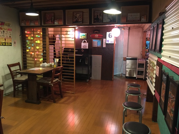 那覇牧志市 琉球チルダイ 店内の様子