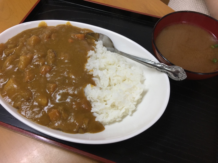 名護の「ひがし食堂」 カレーライス