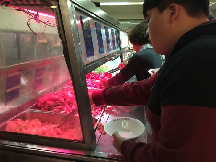 台湾 台北 台湾人に人気の焼肉店 唐宮蒙古烤肉