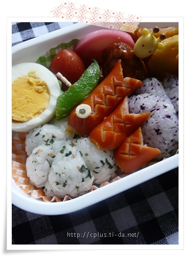 幼稚園弁当がはじまりました