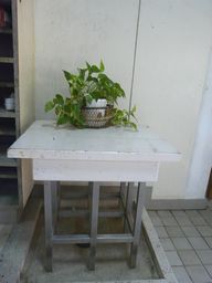 学校にて