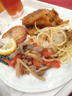 ランチバイキングで息抜きなのだ