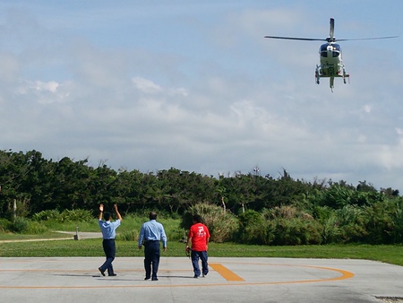 ドクターヘリ着陸誘導訓練 南の島々から命の地域格差をなくしたい 浦添総合病院 救命救急センター