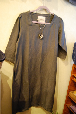 春服たくさん入荷しました♪