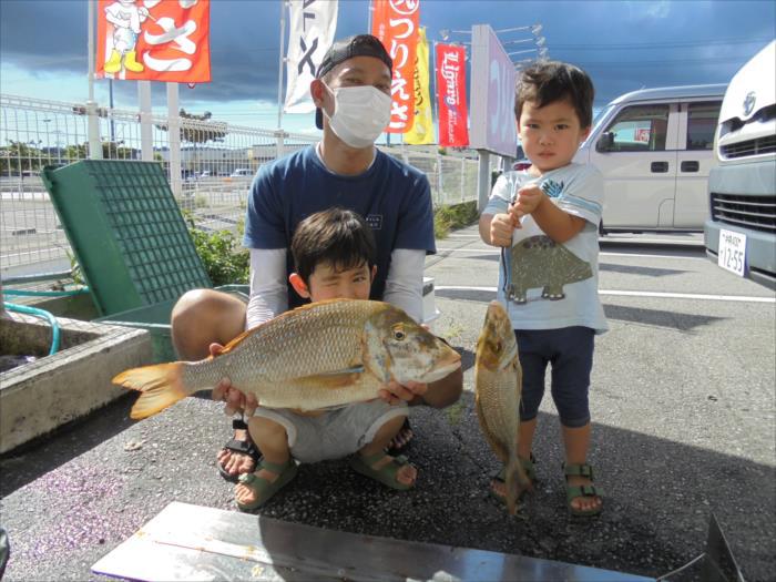 R2 8月12日 名前 伊佐まひろさん はるまさん 魚名 タマン 65 3 74 沖縄釣りざんまいブログ