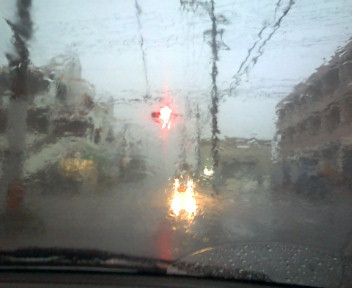 梅雨。