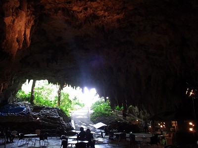 これぞ洞窟カフェ