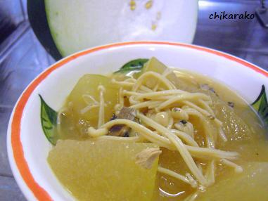 大きな冬瓜！さて何作ろう・・・