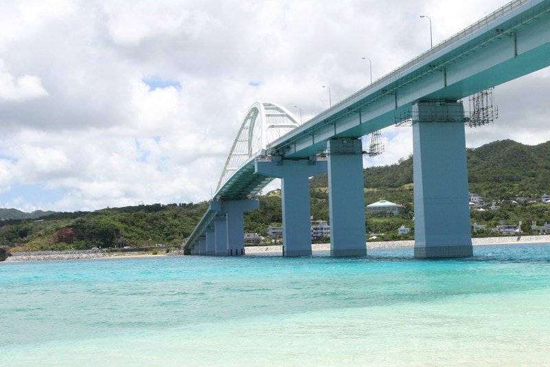 沖縄片想い日記 瀬底大橋