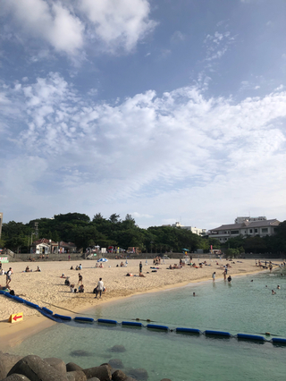 沖縄のビーチでは日本語が通じない？