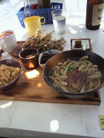 モズクそばの店