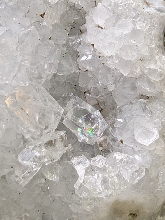 氷のような結晶。