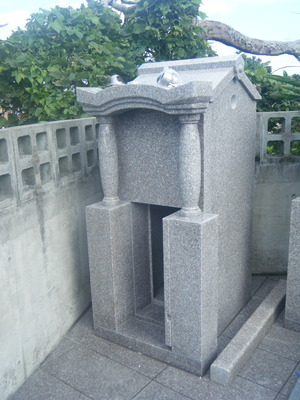 売り墓　浦添市前田