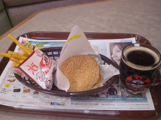 A&Wのルートビアとハンバーガー