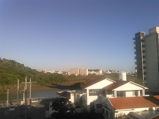 那覇市に隣接する豊見城市の風景