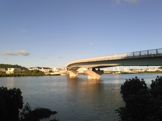 那覇市と豊見城市にまたがる漫湖公園